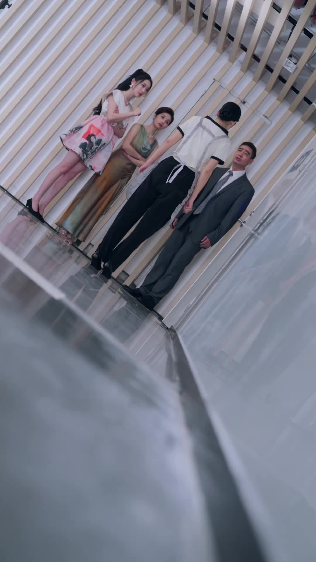 الحلقة 24 - صعود من رماد الجنون